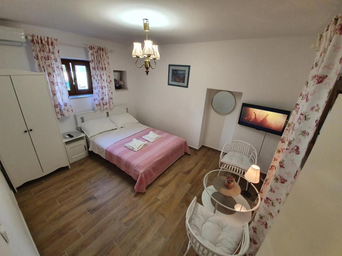 Rustic House Diklo 20M From The Sea Apartment Zadar Exterior foto